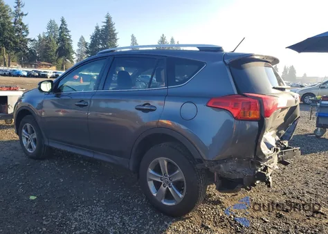 2015 Toyota Rav4 Xle z USA, uszkodzony, nr VIN JTMWFREV8FJ048673